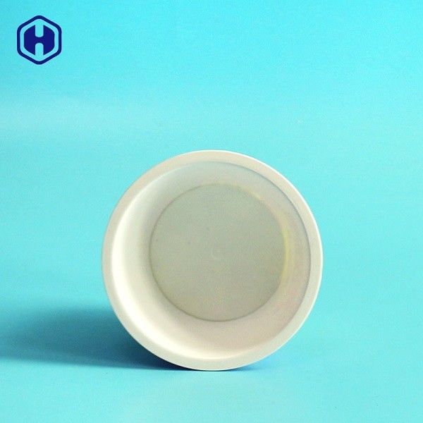 Le milkshake en plastique coloré vif met en forme de tasse fort et hygiénique résistez à l'humidité